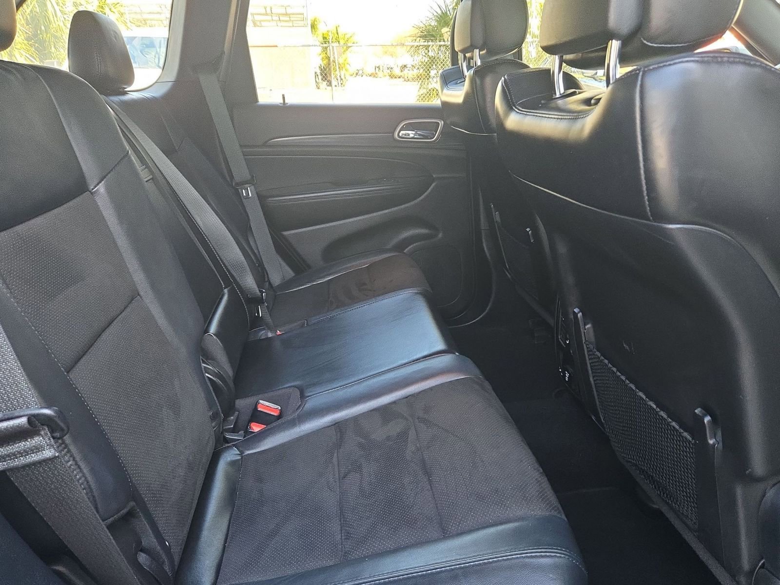 Used 2019 Jeep Grand Cherokee Altitude image 28