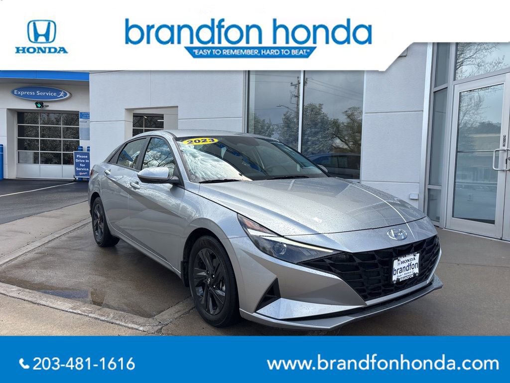 Used 2023 Hyundai Elantra SEL image 1