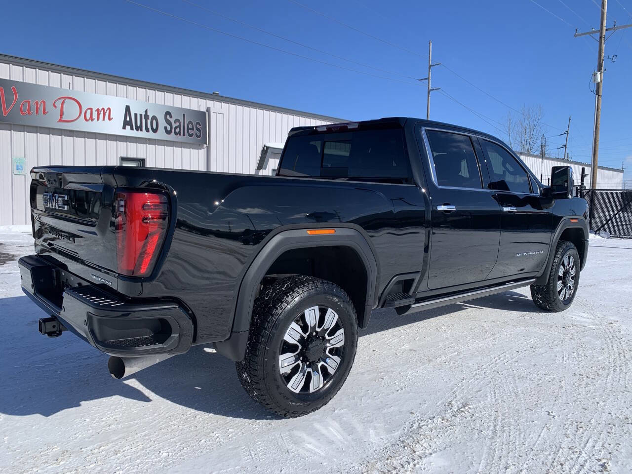 Used 2025 GMC Sierra 2500 Denali w/ Denali Reserve Package image 8