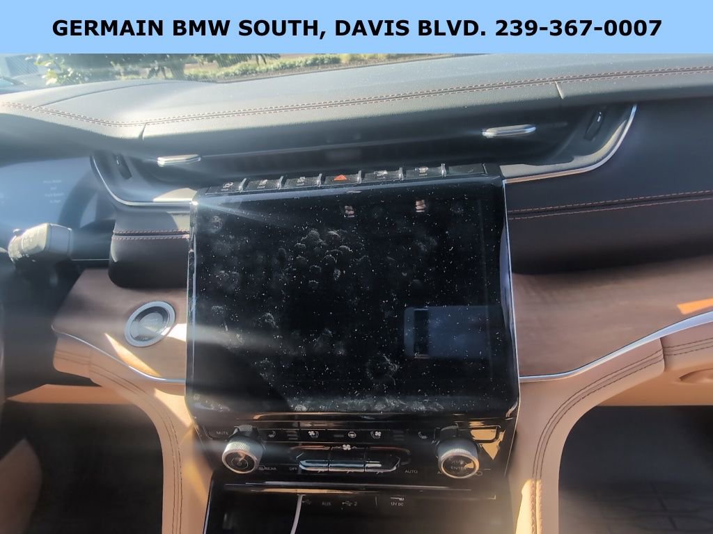 Used 2021 Jeep Grand Cherokee L Summit image 13