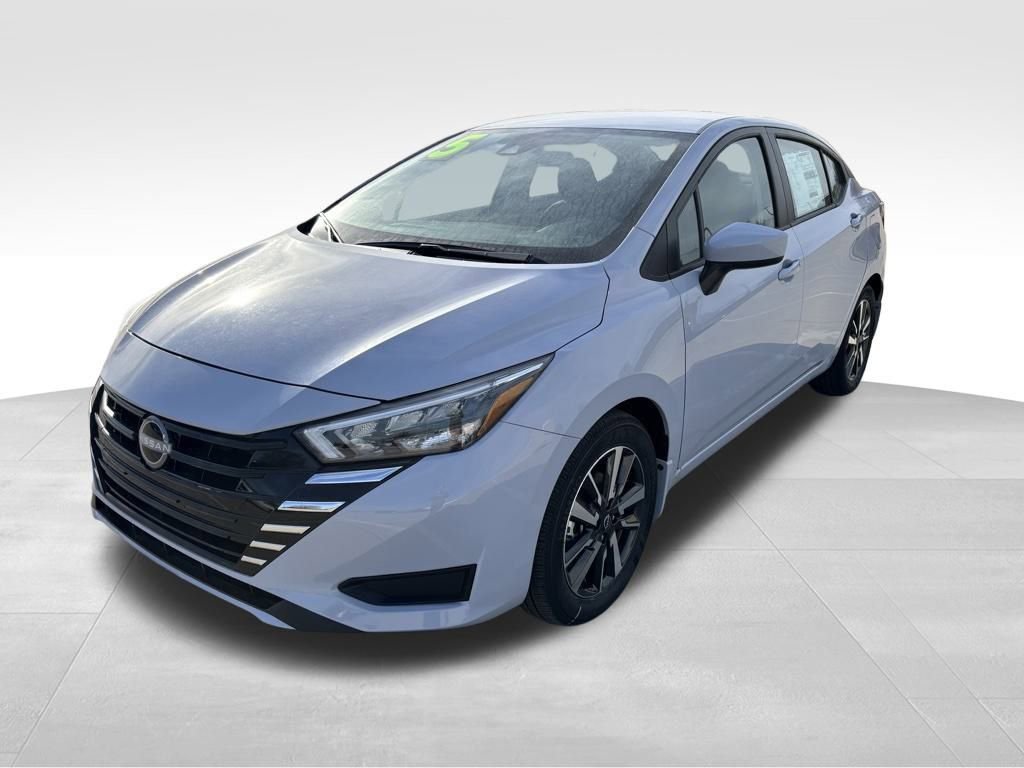 Used 2025 Nissan Versa SV w/ Trunk Package image 6