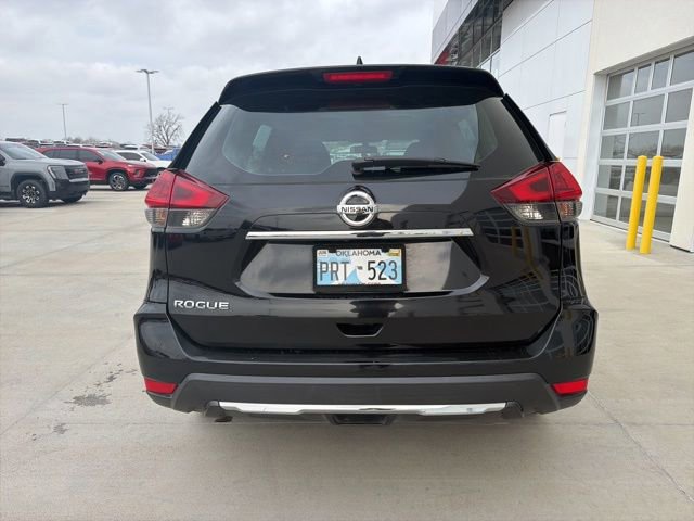 Used 2018 Nissan Rogue S image 4
