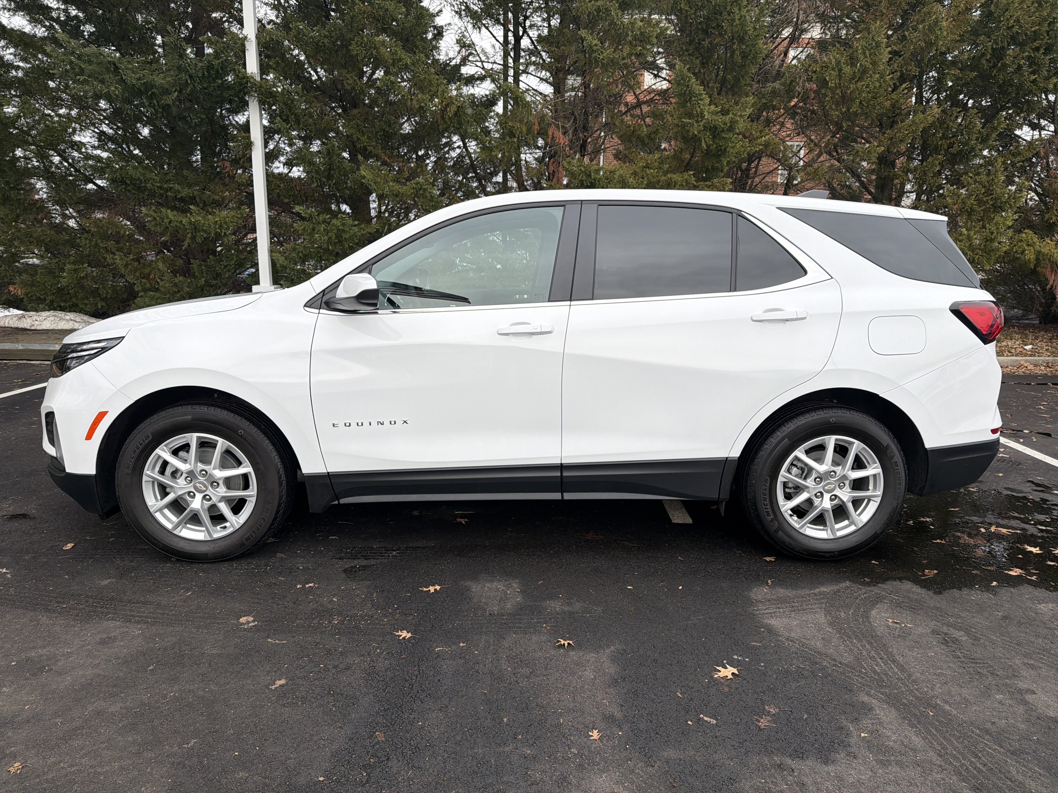 Used 2024 Chevrolet Equinox LT w/ LPO, Floor Liner Package image 7