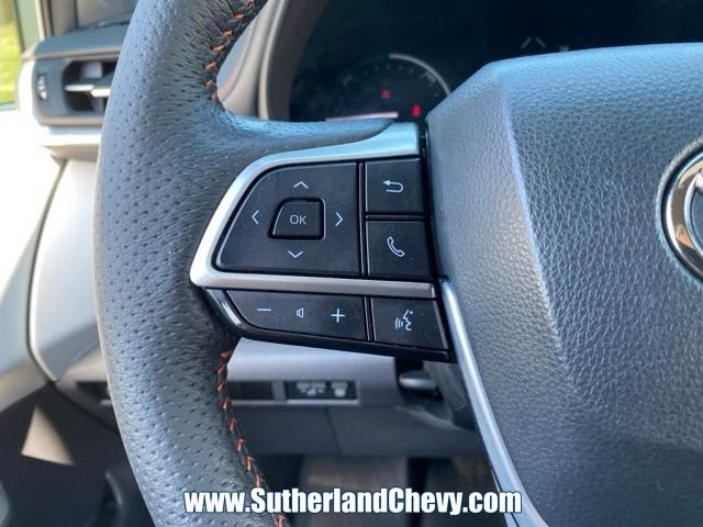 Used 2024 Toyota Sienna XSE image 19