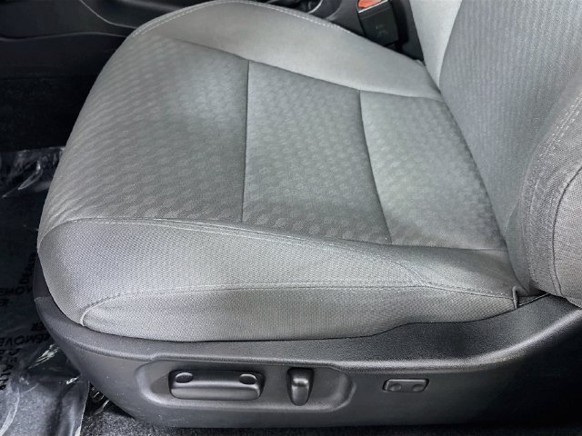 Used 2022 Toyota Tacoma SR5 RWD image 18