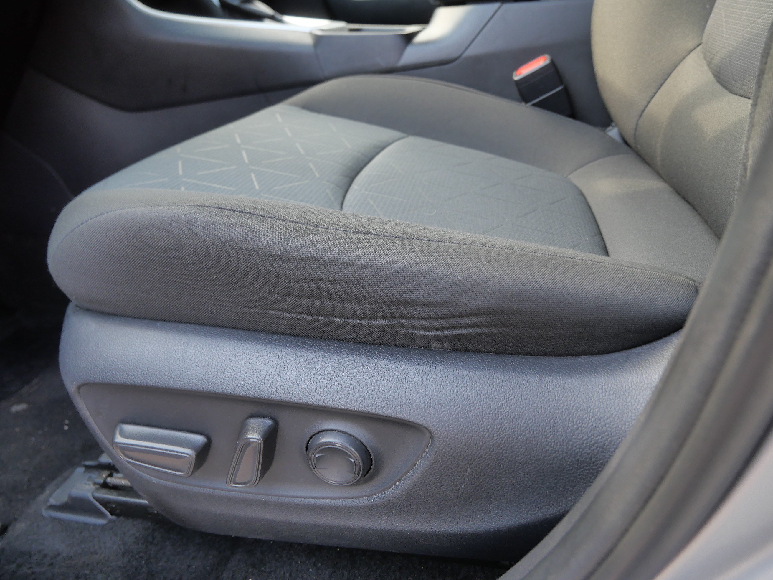 Certified 2024 Toyota RAV4 XLE FWD image 20
