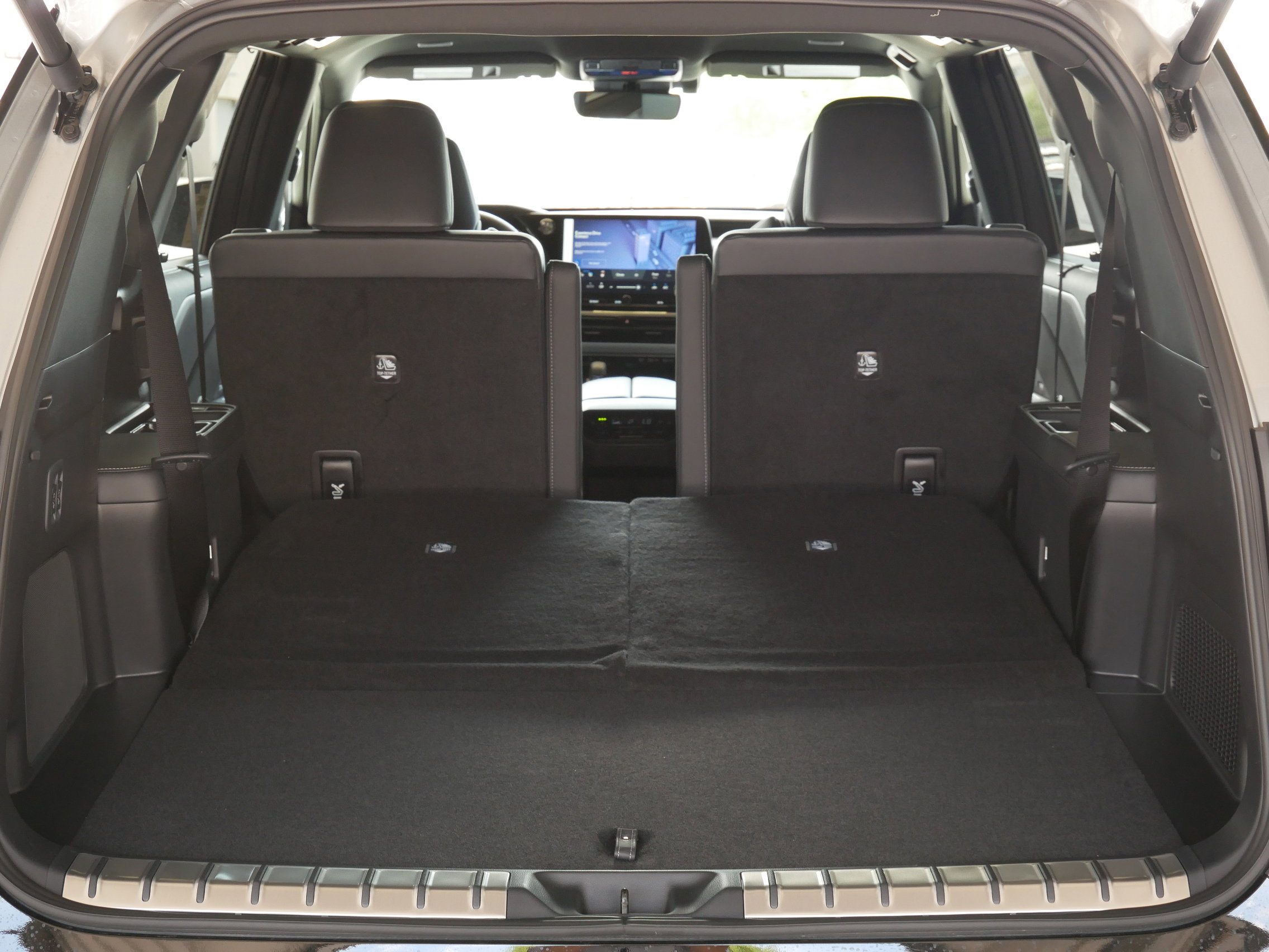 New 2026 Lexus TX 500h AWD image 21