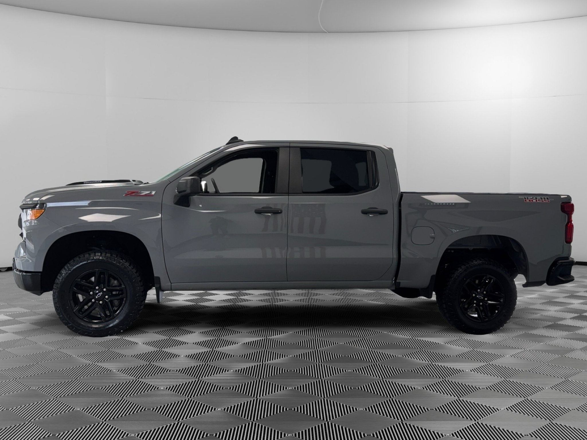 Used 2024 Chevrolet Silverado 1500 Custom Trail Boss AWD/4WD image 5
