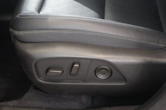 Used 2025 Chevrolet Equinox LT w/ Convenience Package II AWD/4WD image 12