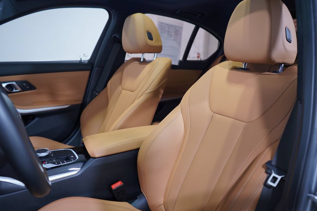 Used 2024 BMW 330i Sedan w/ Convenience Package RWD image 8