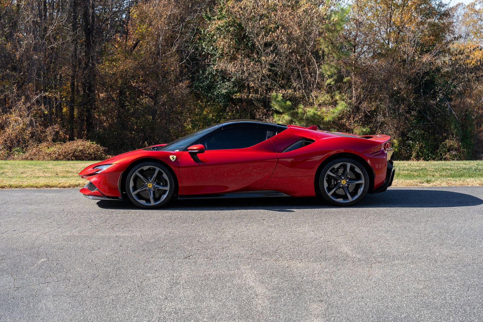 Certified 2024 Ferrari SF90 Spider image 3