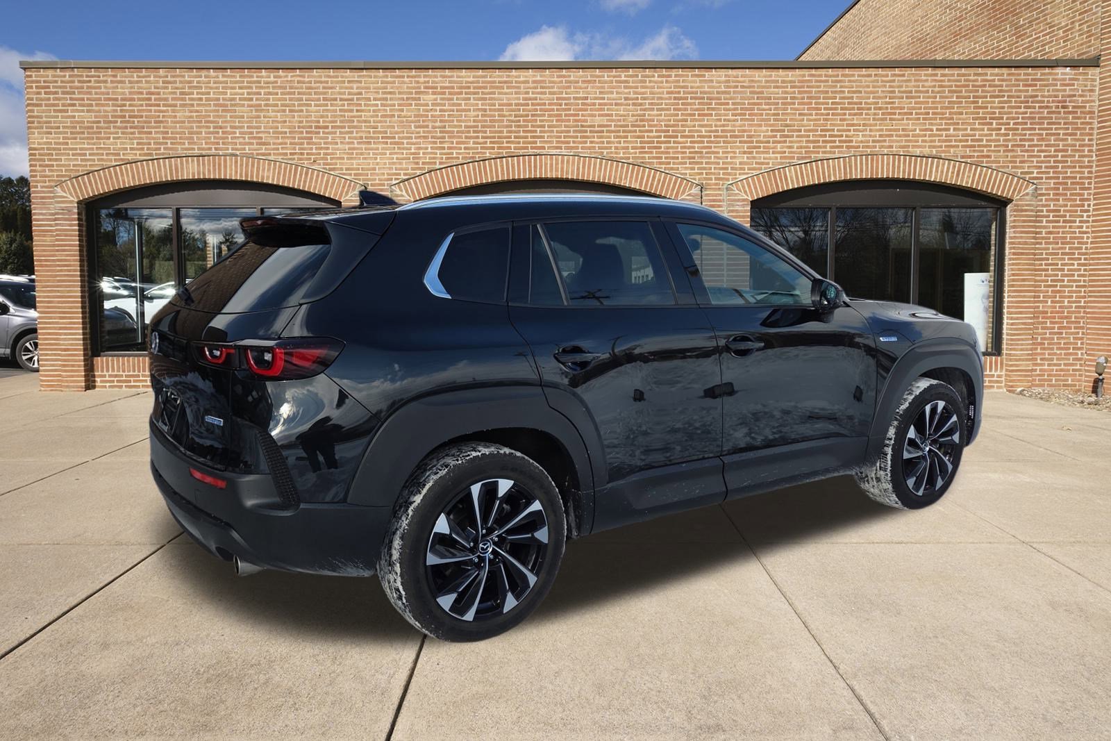 Certified 2025 MAZDA CX-50 2.5 Hybrid w/ Premium Plus Pkg image 3