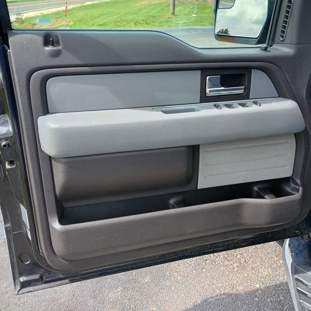 Used 2012 Ford F150 XLT w/ XLT Chrome Pkg image 11