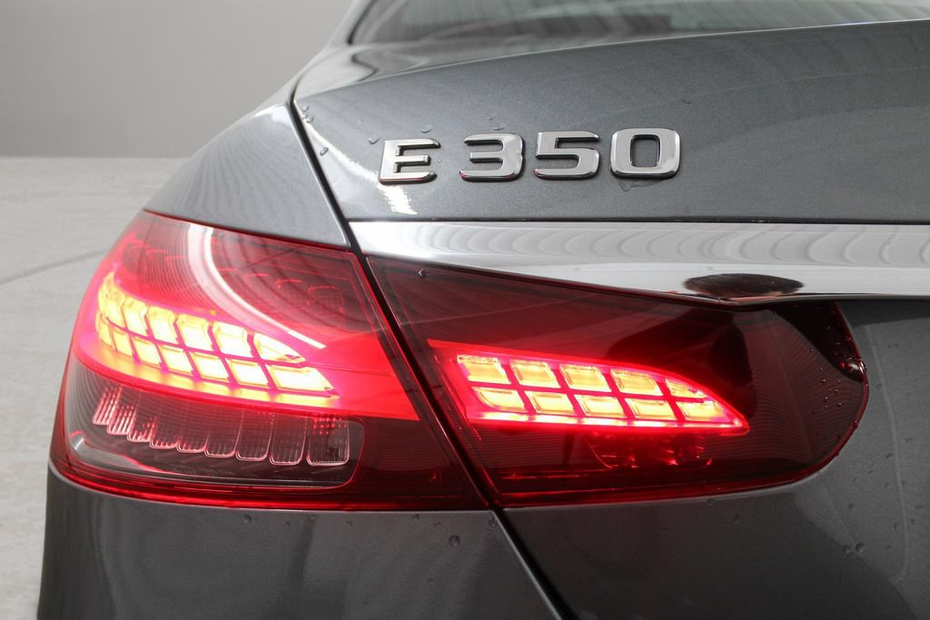 Used 2023 Mercedes-Benz E 350 4MATIC Sedan image 31