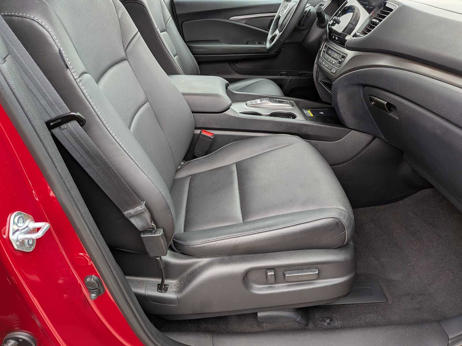 Certified 2024 Honda Passport EX-L image 21