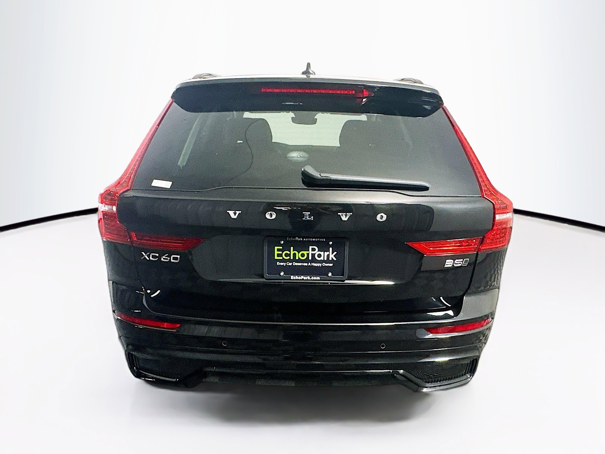 Used 2025 Volvo XC60 B5 Plus image 7
