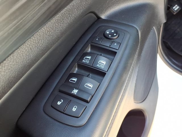 Used 2021 Jeep Grand Cherokee Altitude AWD/4WD image 22
