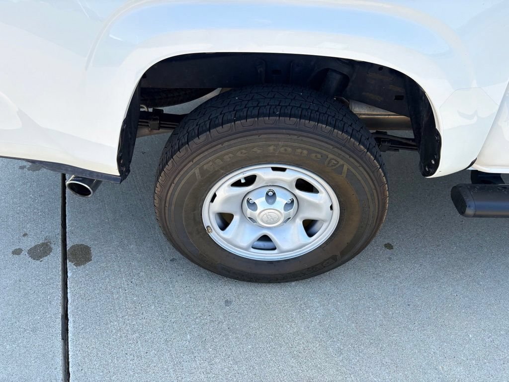 Used 2023 Toyota Tacoma SR AWD/4WD image 49