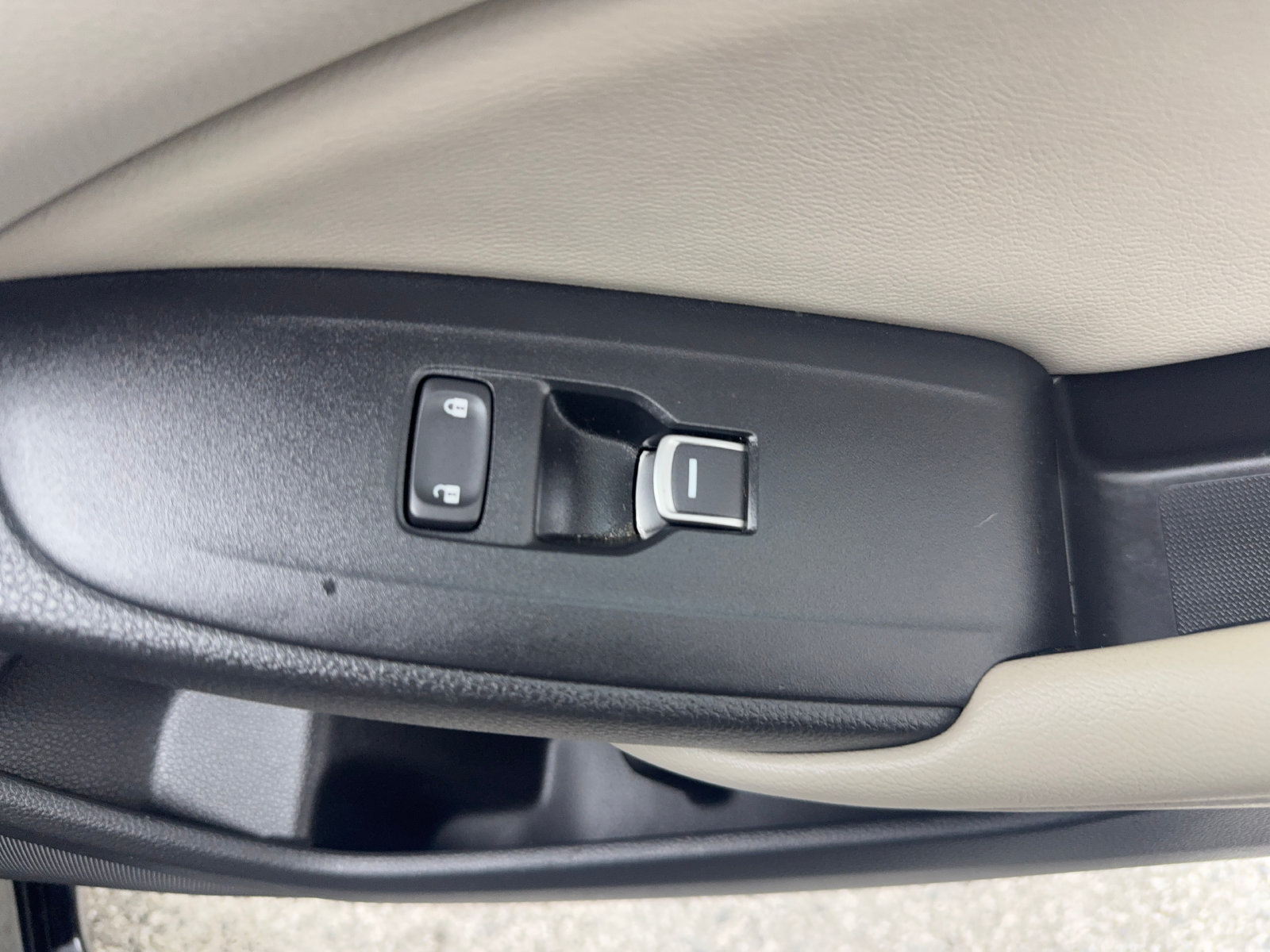 Used 2018 Honda Accord Touring image 32