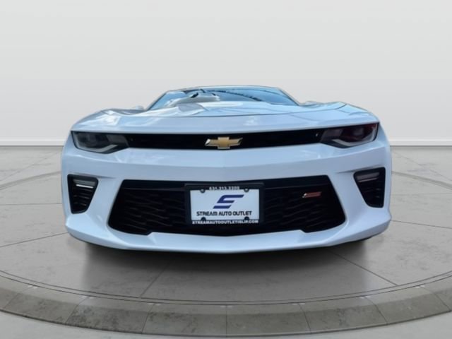 Used 2018 Chevrolet Camaro SS RWD image 2