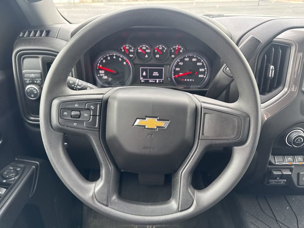 Used 2023 Chevrolet Silverado 1500 Custom image 15