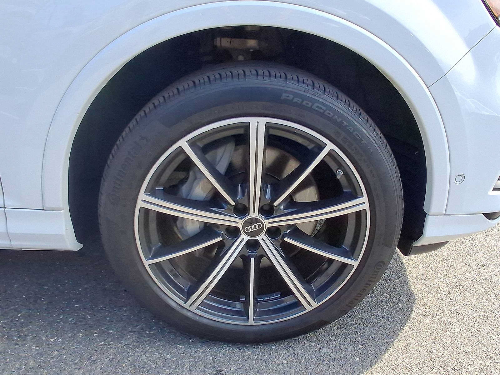 Used 2023 Audi Q7 3.0T Premium Plus w/ Premium Plus Package AWD/4WD image 33