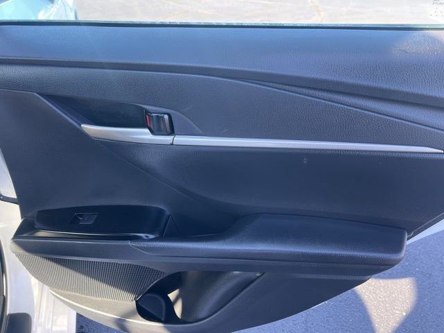 Used 2025 Toyota Camry LE image 31