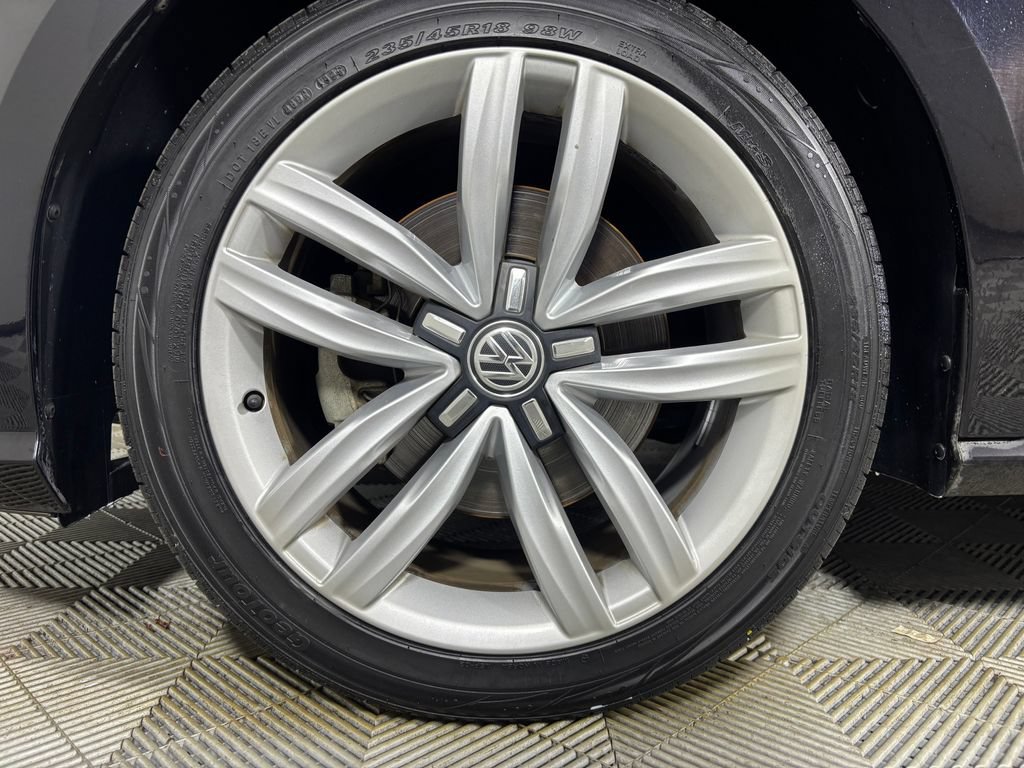 Used 2017 Volkswagen Passat 1.8T SE FWD image 30