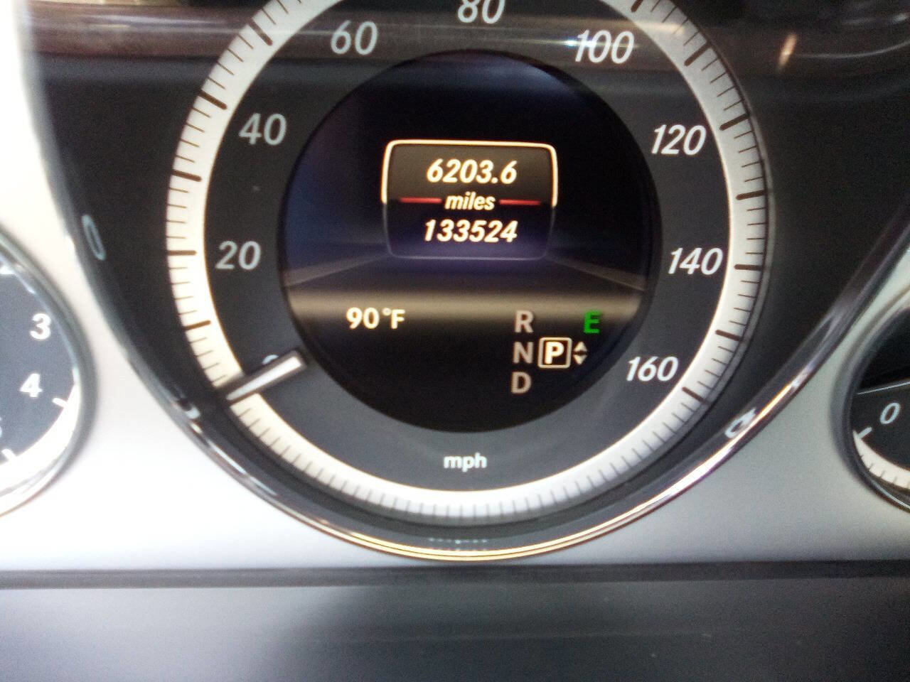Used 2013 Mercedes-Benz E 350 4MATIC Sedan image 10