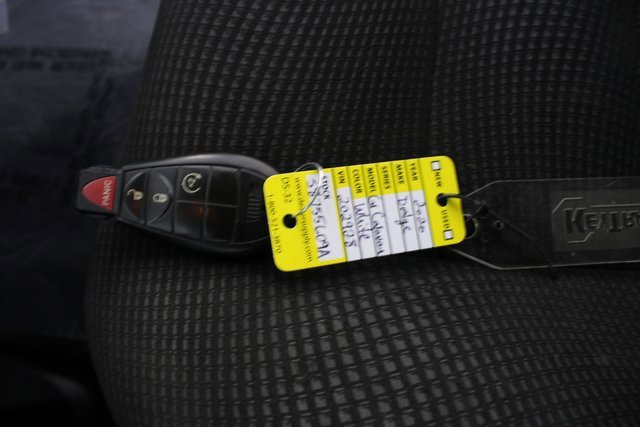 Used 2020 Dodge Grand Caravan SE image 6