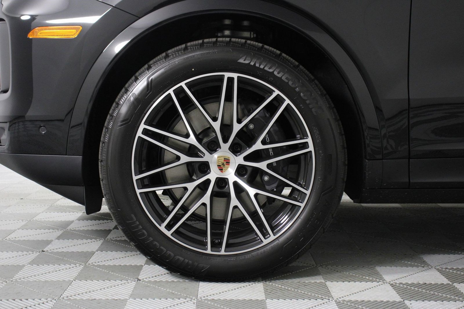 New 2026 Porsche Cayenne Coupe AWD/4WD image 17