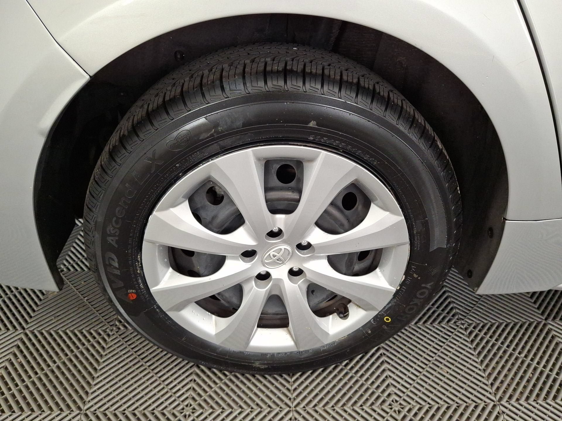 Used 2023 Toyota Corolla LE FWD image 26