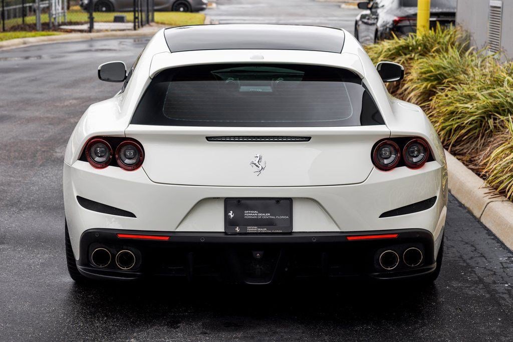 Used 2019 Ferrari GTC4Lusso image 4
