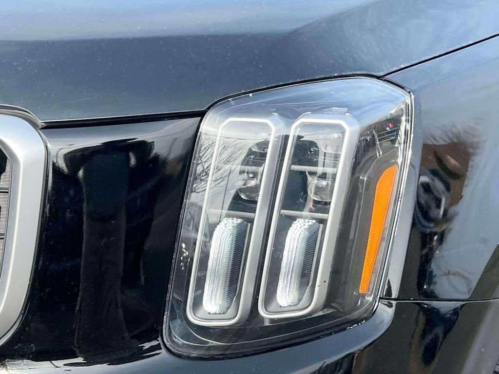 Used 2023 Kia Telluride LX FWD image 8