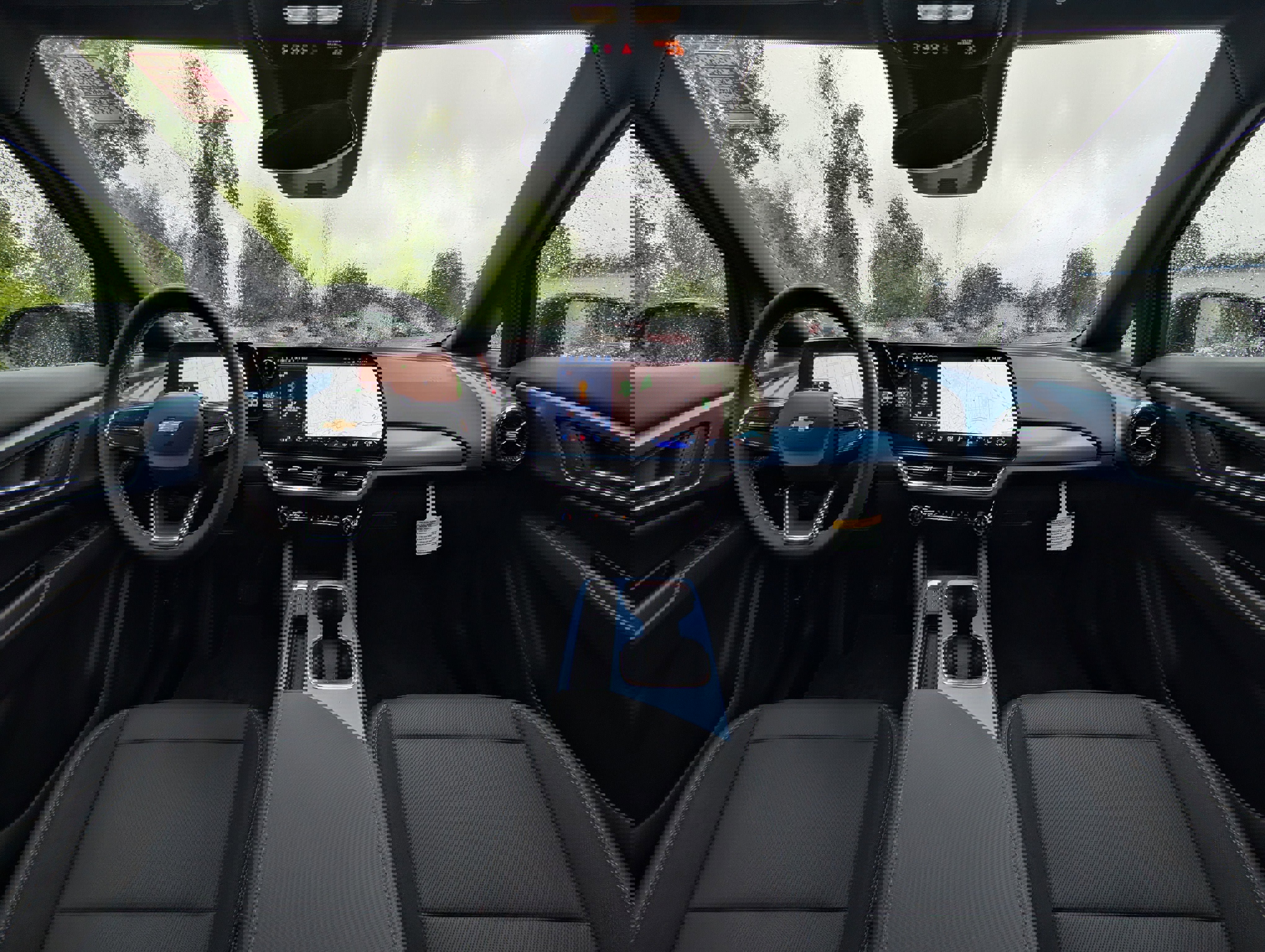 New 2025 Chevrolet Equinox EV LT image 2