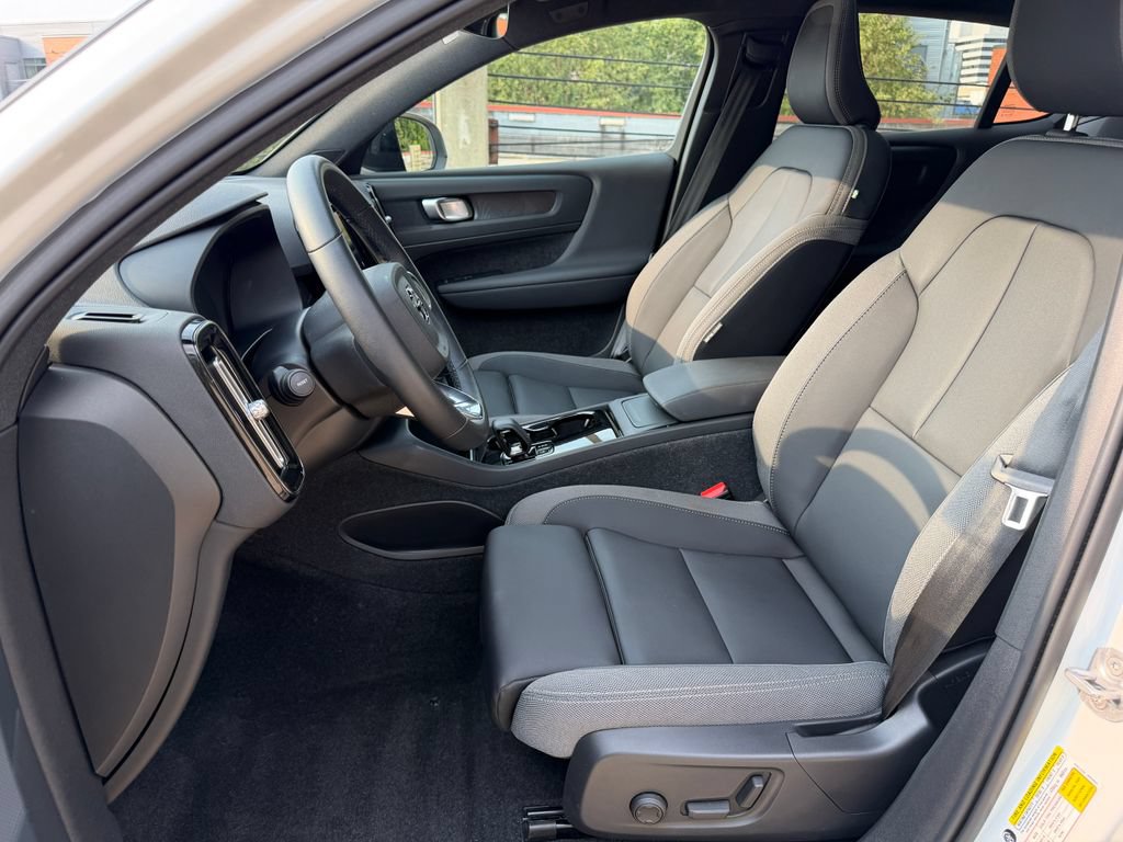Certified 2023 Volvo C40 Recharge Core w/ Climate Package AWD/4WD image 11