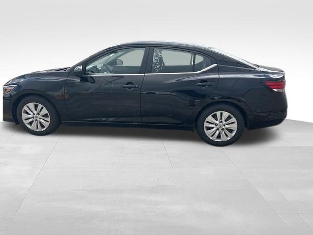 Used 2025 Nissan Sentra S image 11