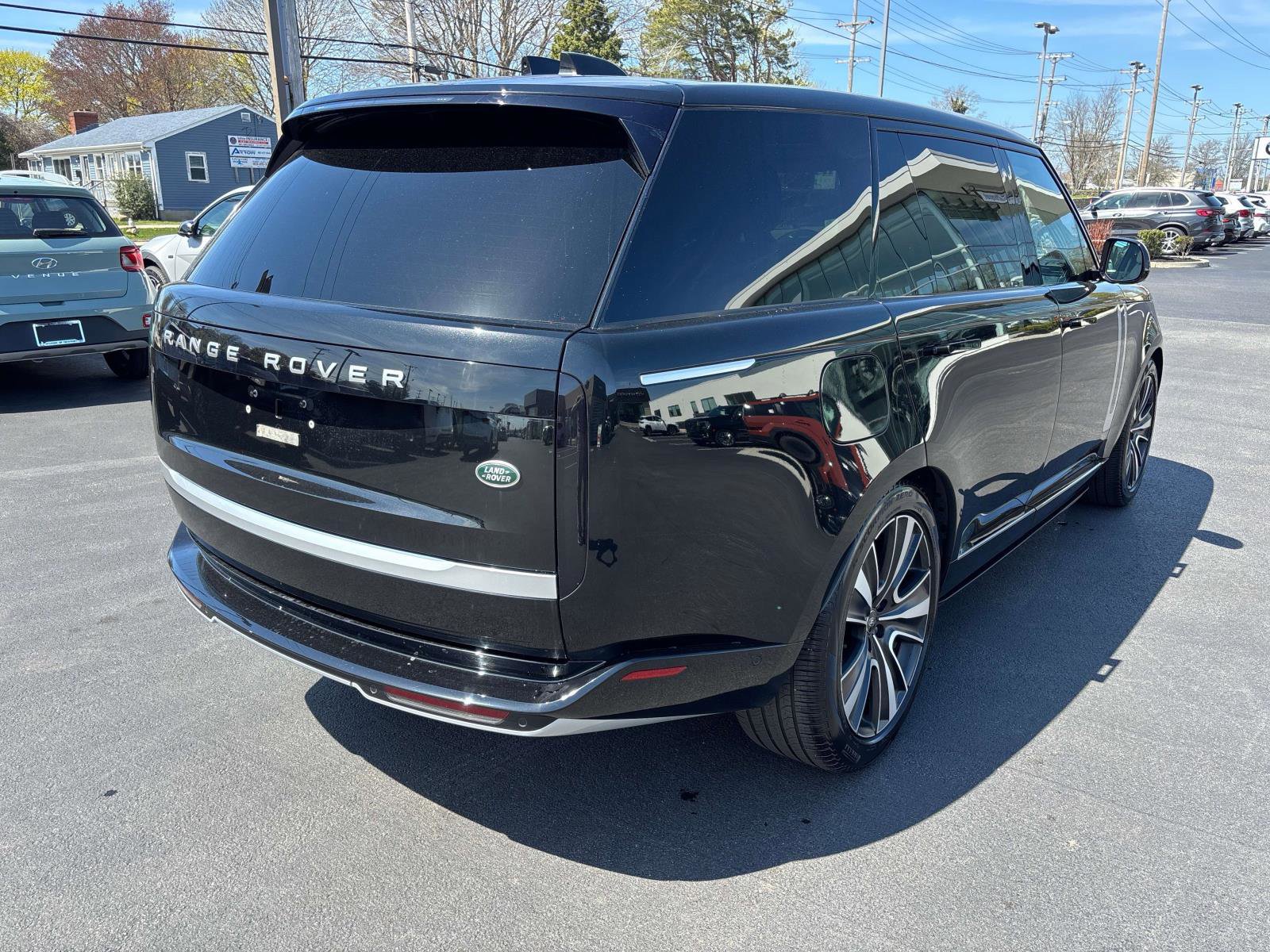 Used 2023 Land Rover Range Rover Long Wheelbase First Edition AWD/4WD image 4