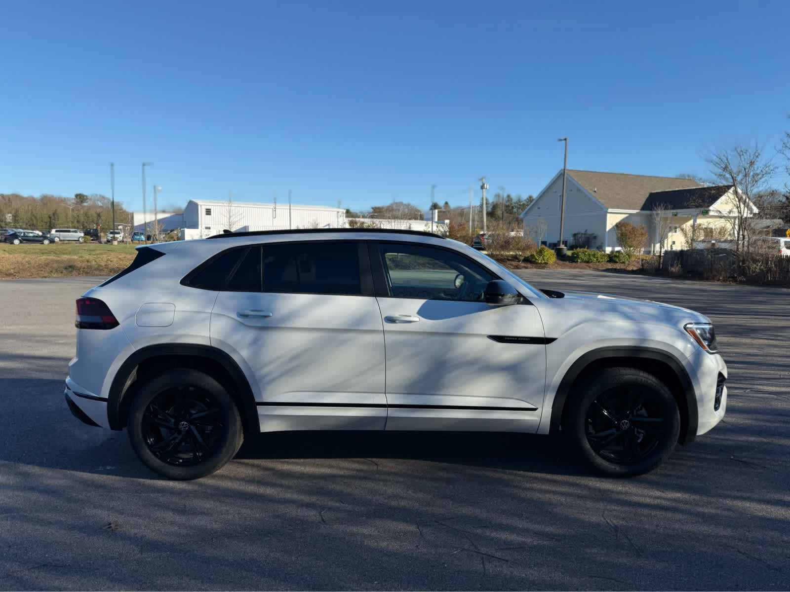 New 2026 Volkswagen Atlas Cross Sport SEL R-Line image 8