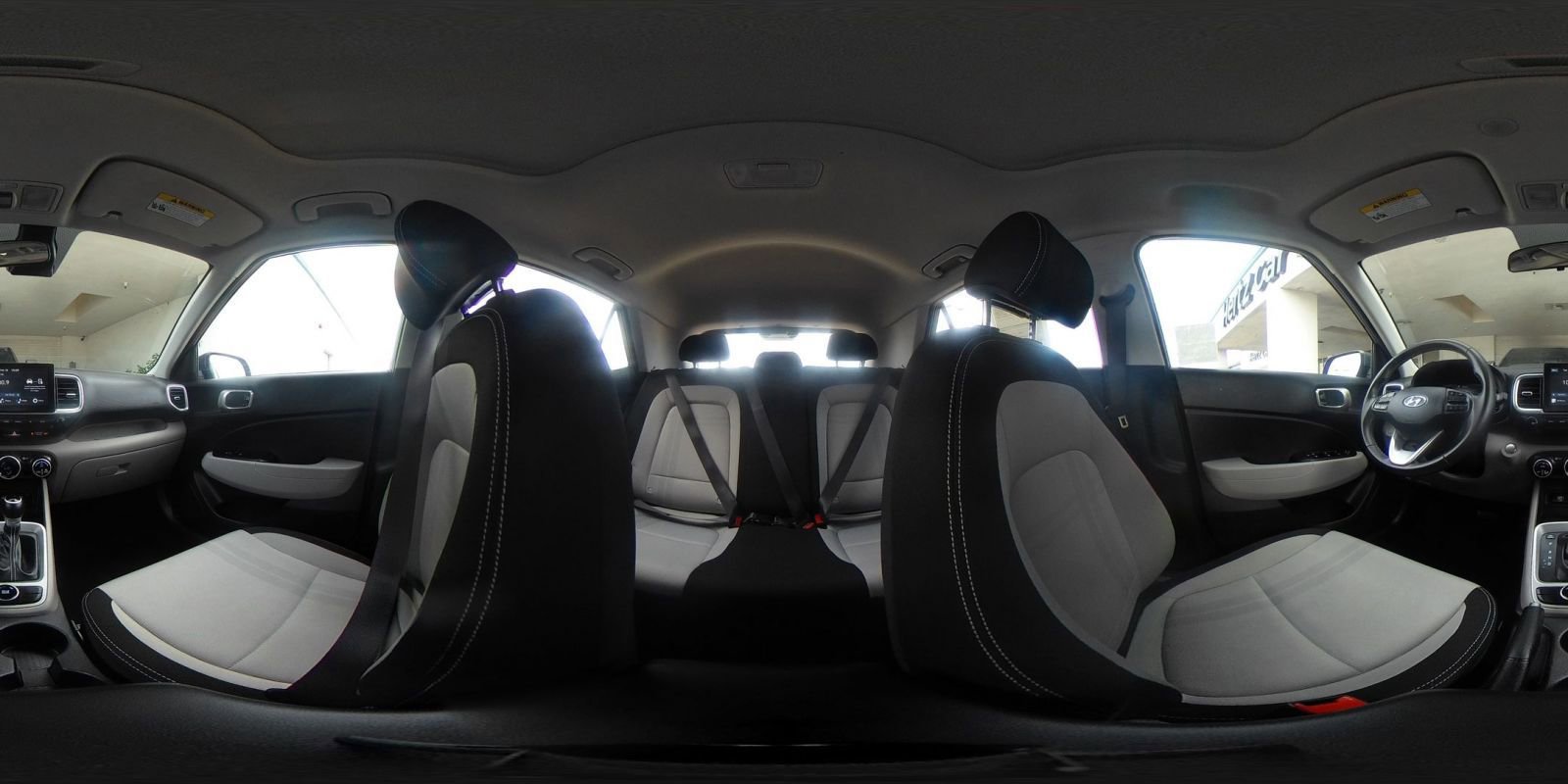 Used 2025 Hyundai Venue SEL image 43