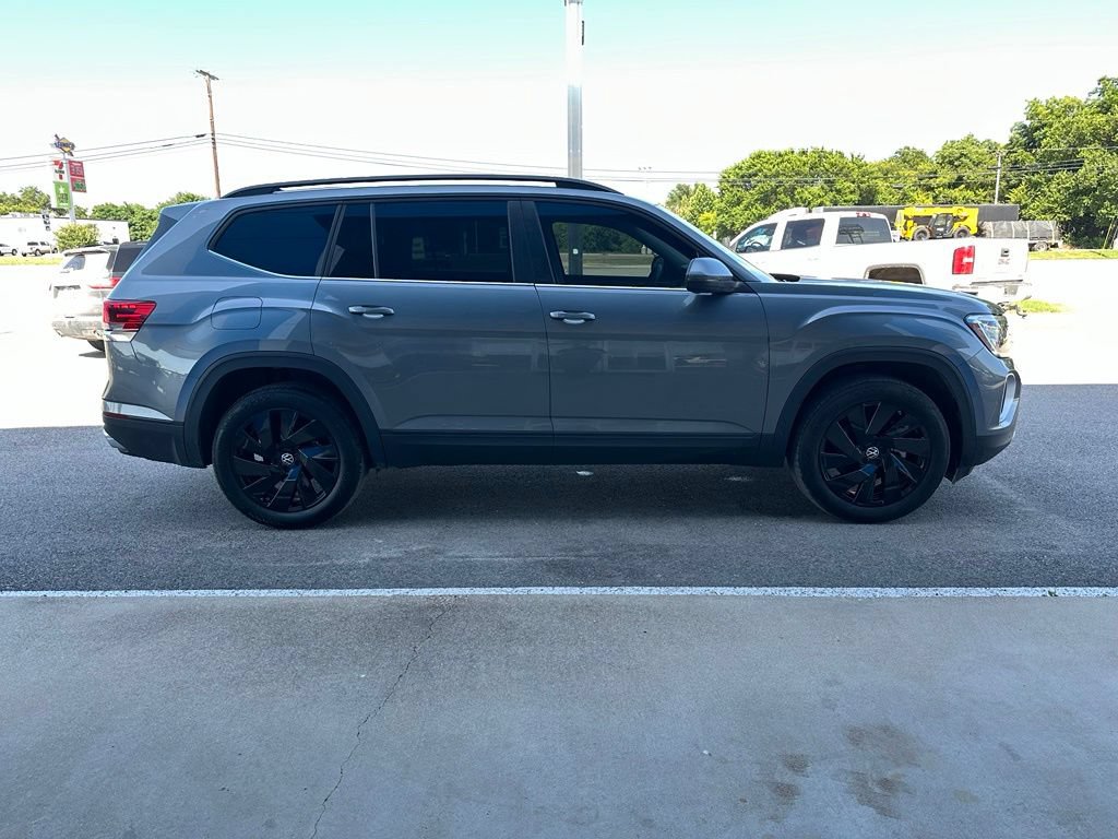 Used 2024 Volkswagen Atlas SE FWD image 7