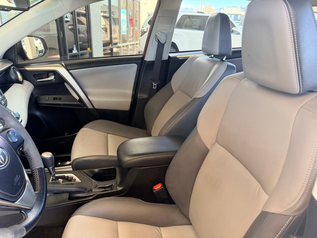 Used 2014 Toyota RAV4 Limited AWD/4WD image 7
