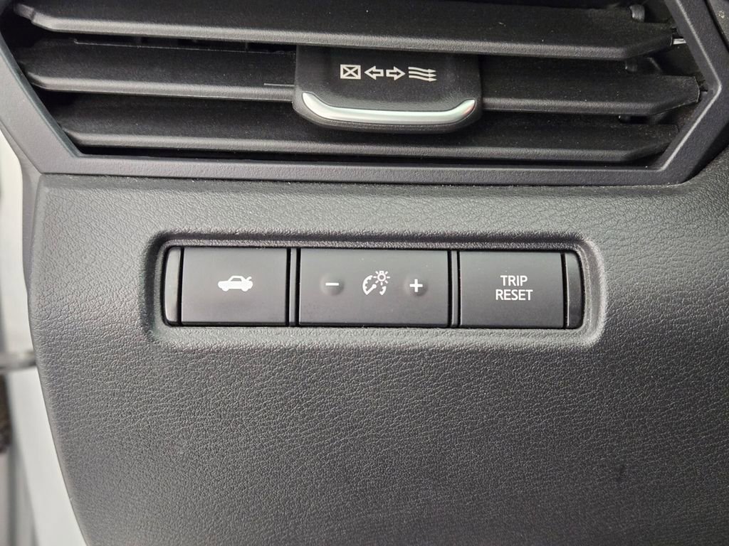 Used 2024 Nissan Altima 2.5 S FWD image 33