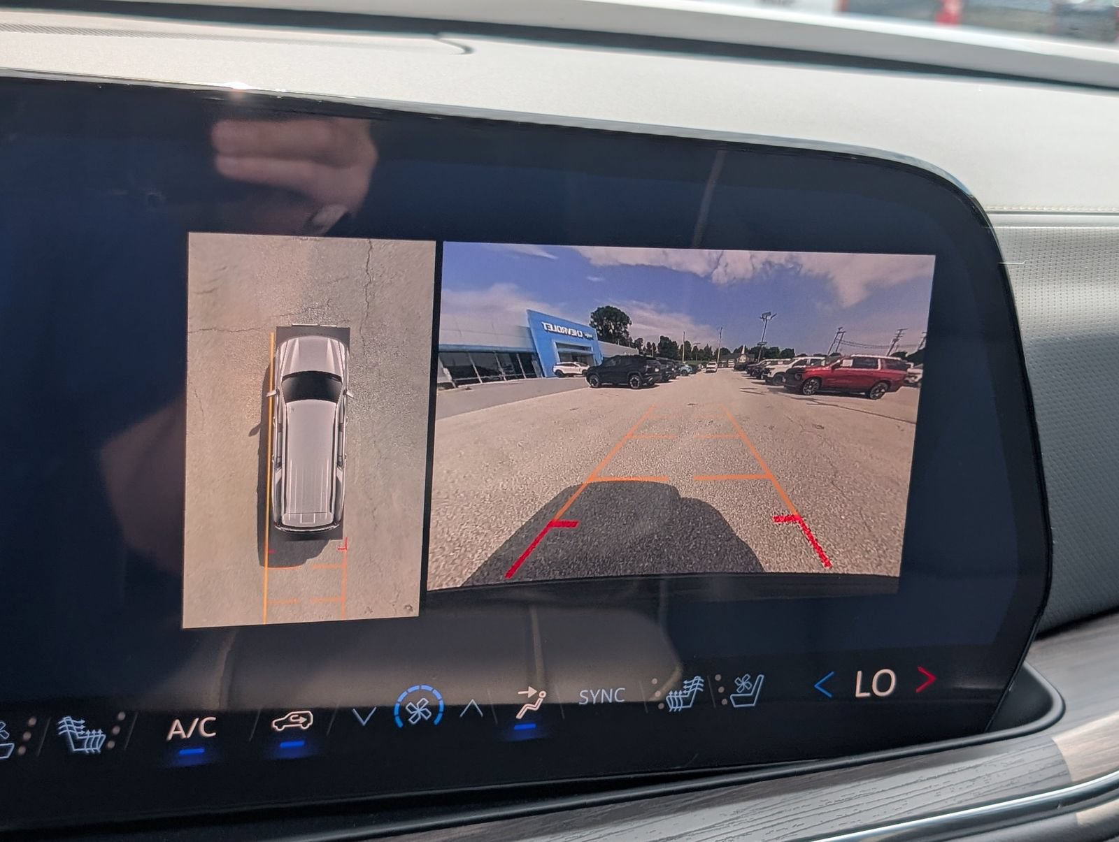 New 2026 Chevrolet Suburban Premier AWD/4WD image 31