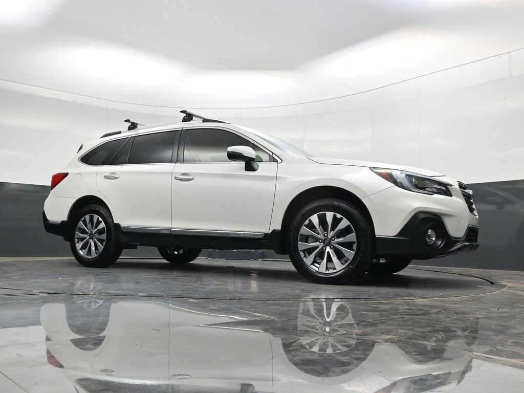 Used 2018 Subaru Outback 2.5i Touring w/ Popular Package #3 AWD/4WD image 24