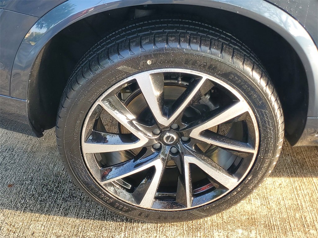 Certified 2023 Volvo XC90 B5 Plus w/ Protection Package Premier image 6