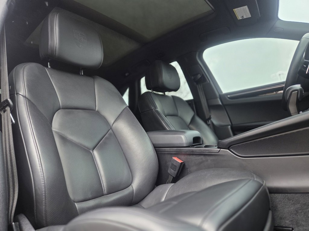 Used 2022 Porsche Macan S image 26