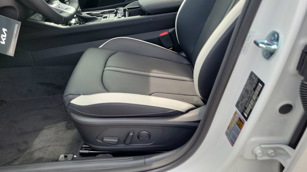 New 2026 Kia K5 GT-Line w/ GT-Line Premium Package FWD image 16