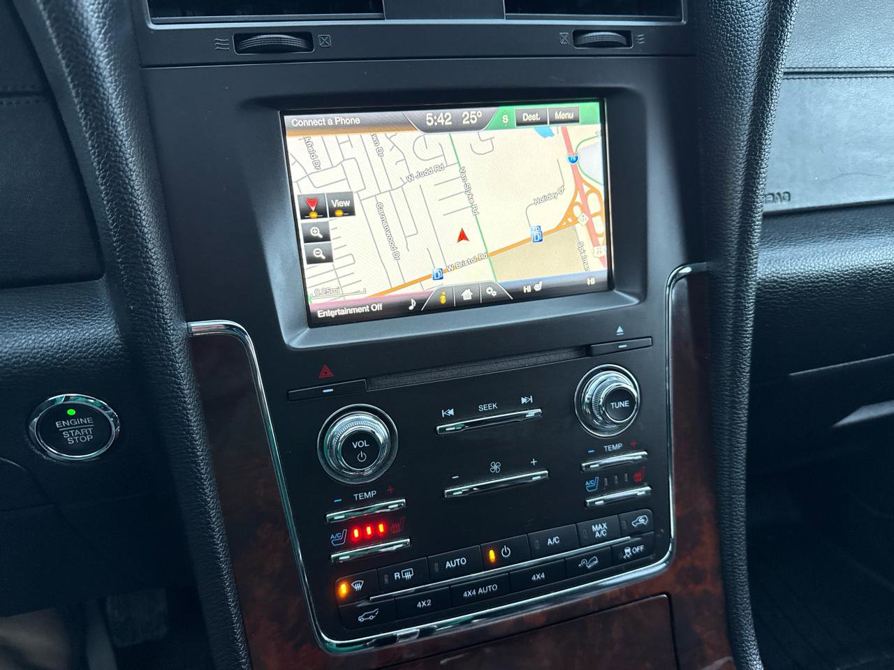 Used 2015 Lincoln Navigator 4WD 4dr image 20