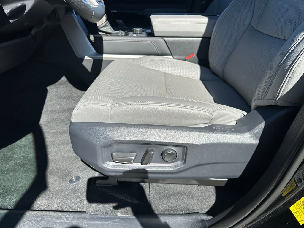 Used 2025 Toyota Tundra Limited image 23